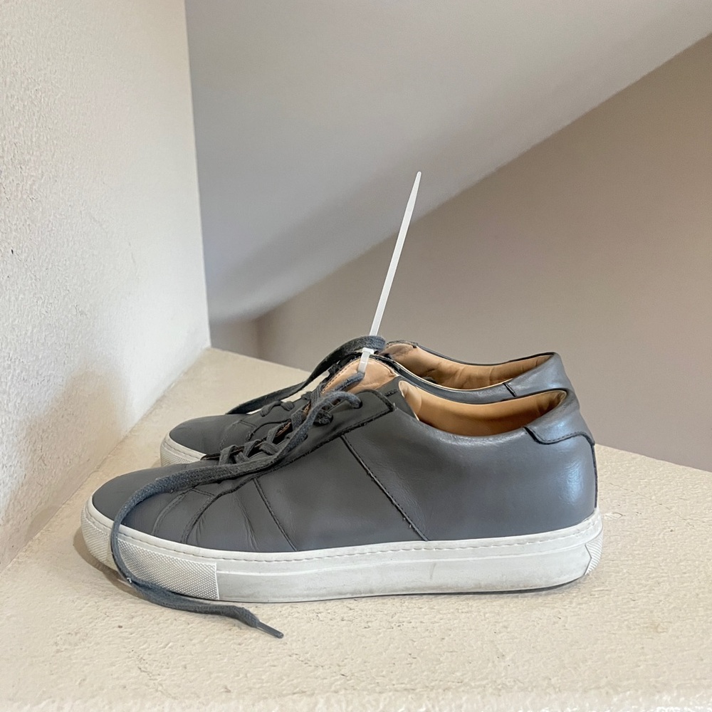 GREATS BROOKLYN Men's Gray Leather White Trim Shoes Made in Italy Size 10.5